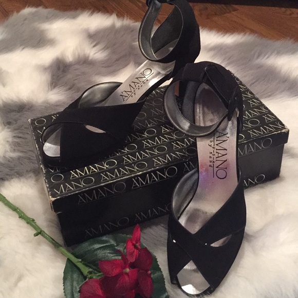 Ankle strap heels - Picture 8 of 8